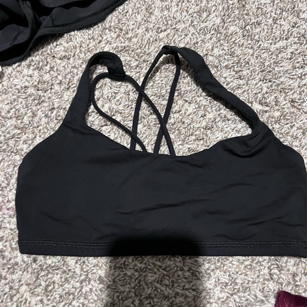 Lululemon sports bra